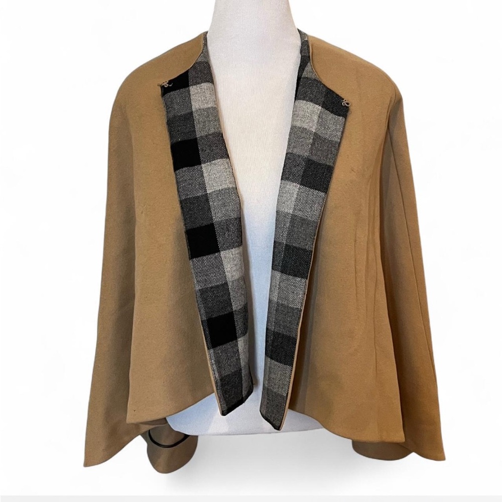 Aritzia Babaton cashmere virgin wool camel and plaid cape shawl winter coat M/L